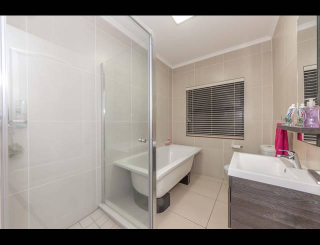 2 BEDROOM APARTMENT FOR SALE IN BROADACRES